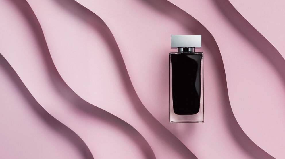 Inner Lacquering perfume bottle black